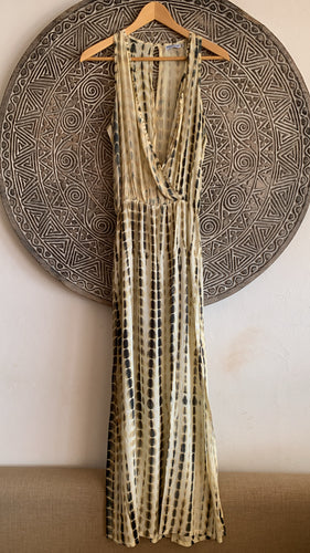 VESTIDO LEMBONGAN BEIGE AGUAS